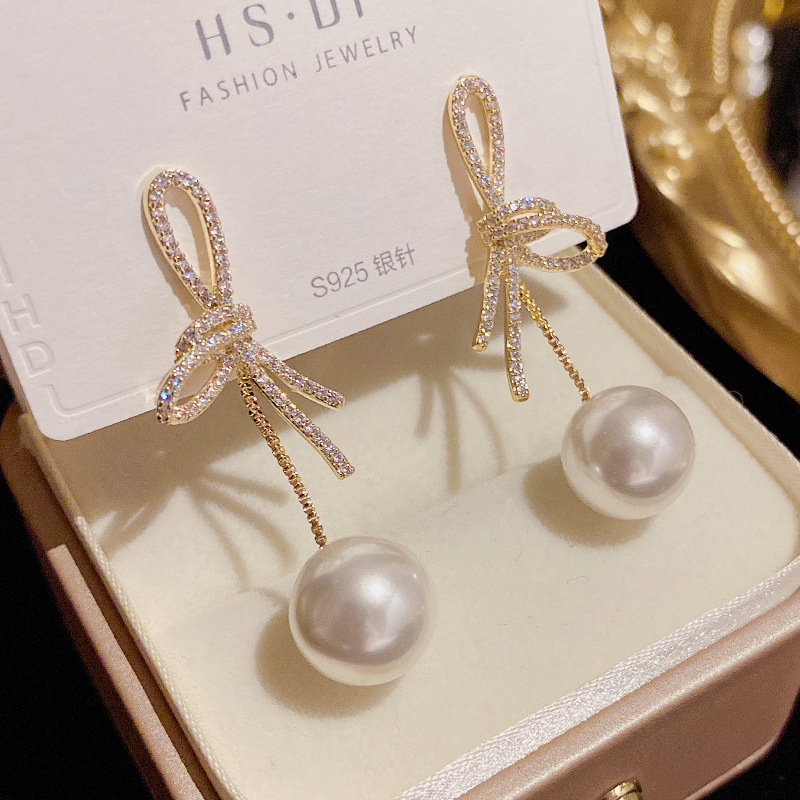 Bow Pearl Earring for Women