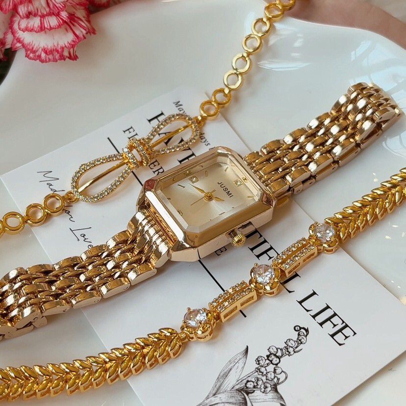 Gold Luxury Watch & Jewelry Set